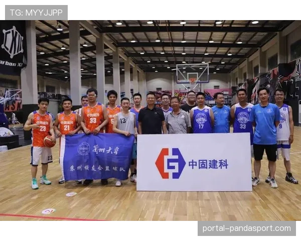 “他的比赛也是”公益横幅亮相球场,倡导体育平等价值