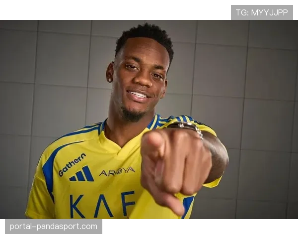 曼城冬窗引援锁定伯恩茅斯边锋,争夺塞梅约或刷新转会纪录 曼城冬窗引援锁定伯恩茅斯边锋,争夺塞梅约或刷新转会纪录