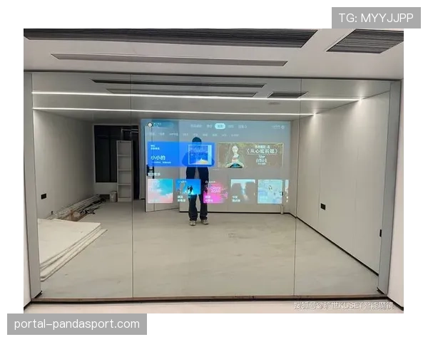 智能健身镜引领家庭体育新潮流 创造居家锻炼场景 智能健身镜引领家庭体育新潮流 创造居家锻炼场景