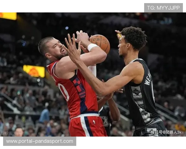 文班亚马19+11轻取雷霆,攻防一体展现超巨潜质