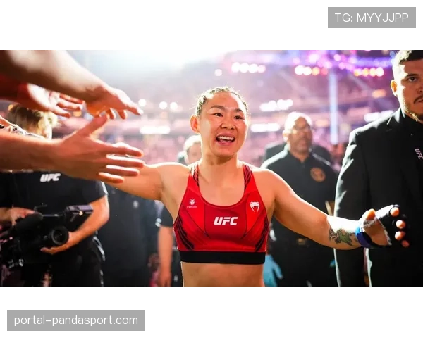 前综合格斗选手转型安保，成功制止拉斯维加斯赌场抢劫案